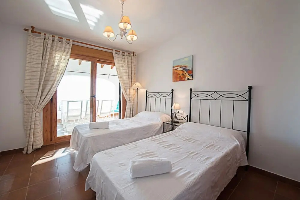 Villa - 4 Bedrooms with Pool, WiFi and Sea views - 104965