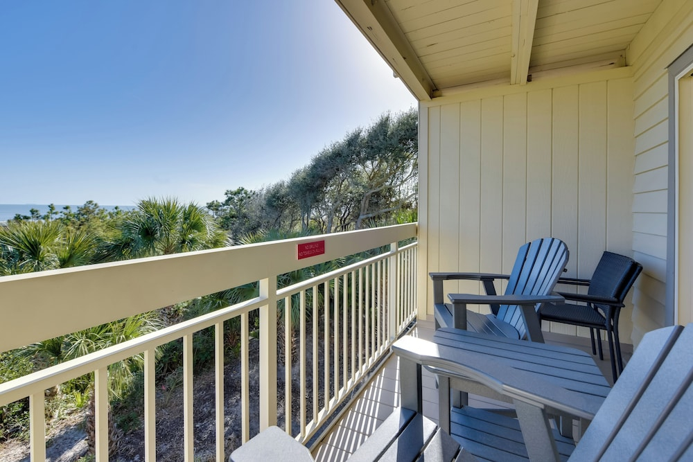 Oceanfront Condo! Breakers 210 w/ Sunrise Views