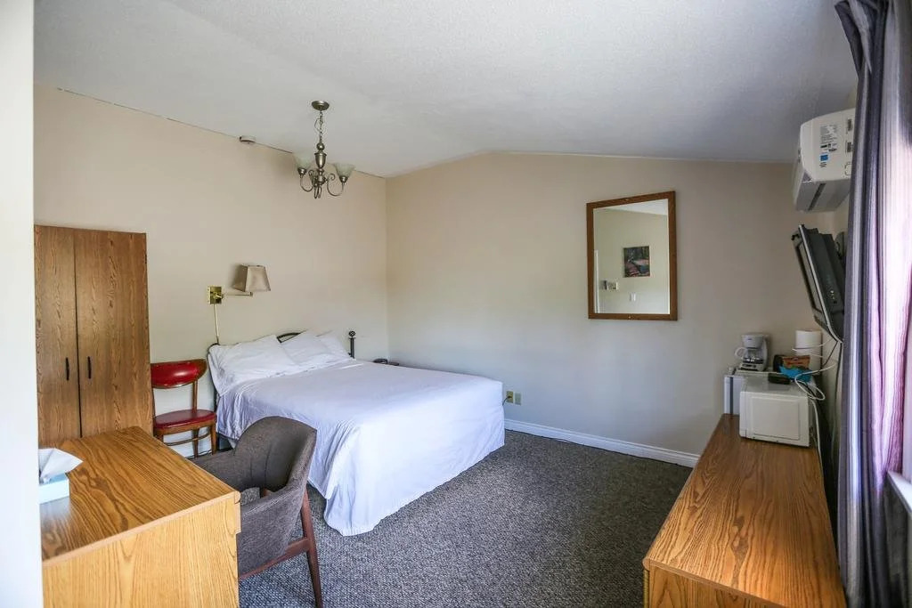 Airport Inn