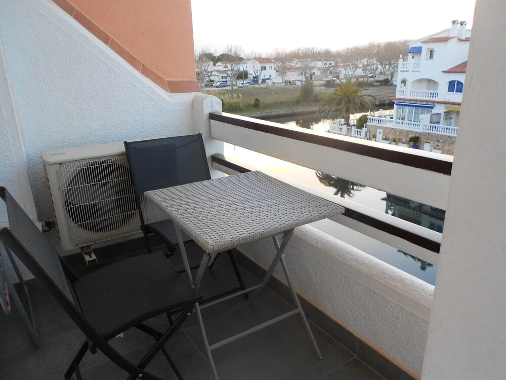 Apartment With one Bedroom in Empuriabrava, With Wonderful sea View and Furnished Balcony