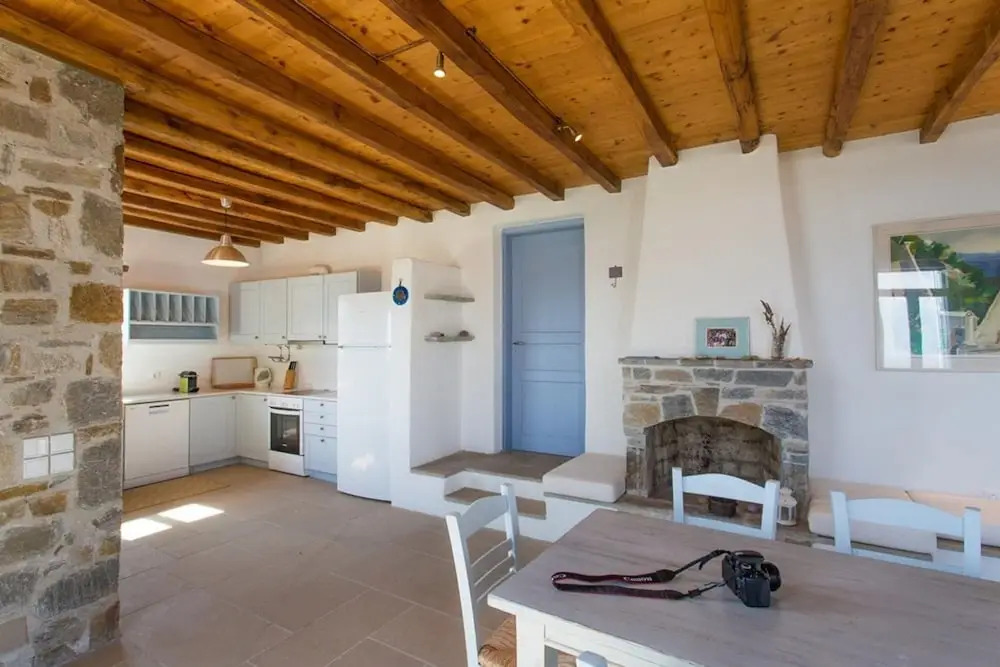 An Amazing Stone Villa-b in Serifos w Shared Pool