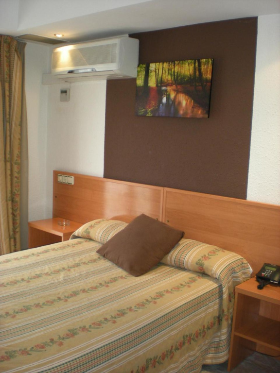 Ella Torremolinos Centro