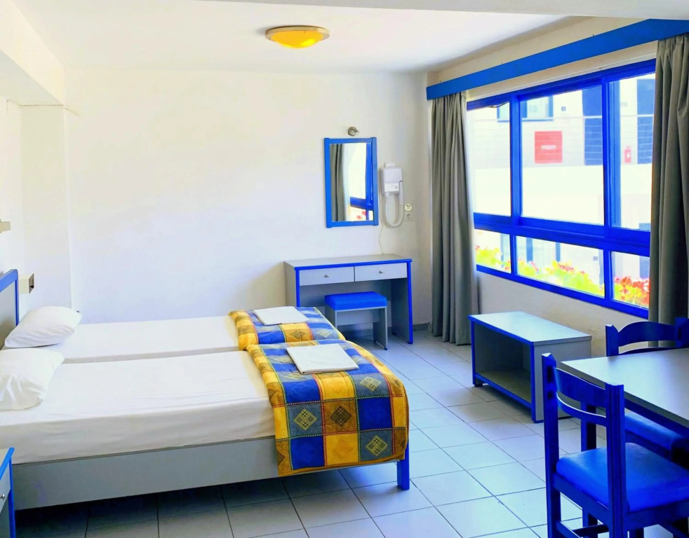 Kassavetis Center - Hotel Studios & Apartments