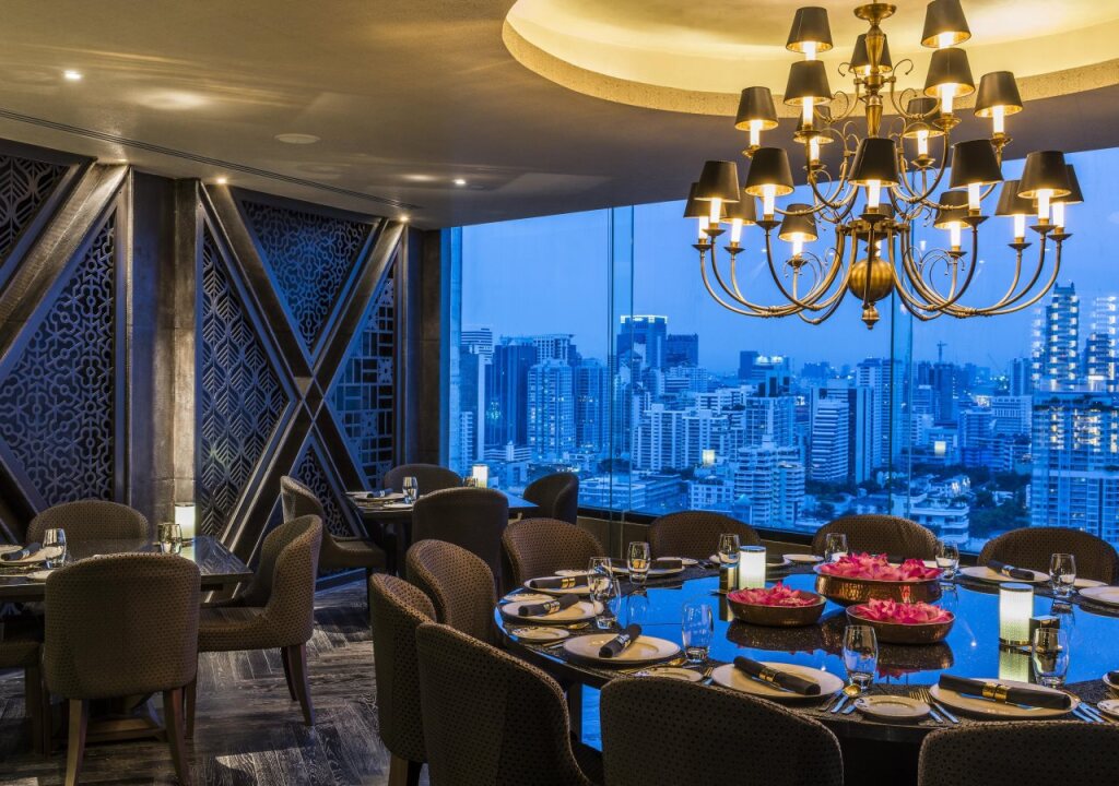 Holiday Inn Bangkok Sukhumvit by IHG