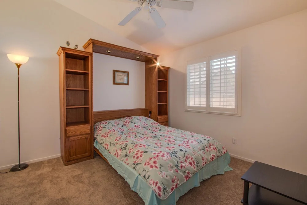 Beautiful Townhome with Pool