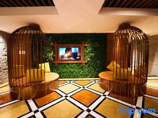 Huahan Hotel