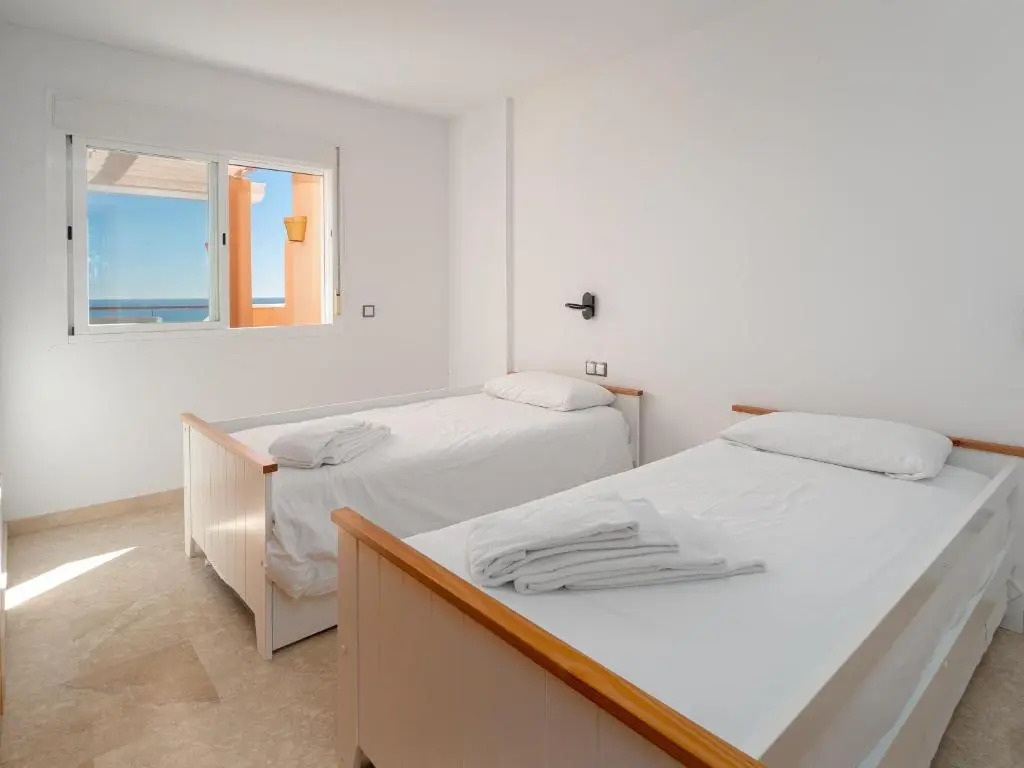 2163-Amazing penthouse, 2 terraces sea-golf view
