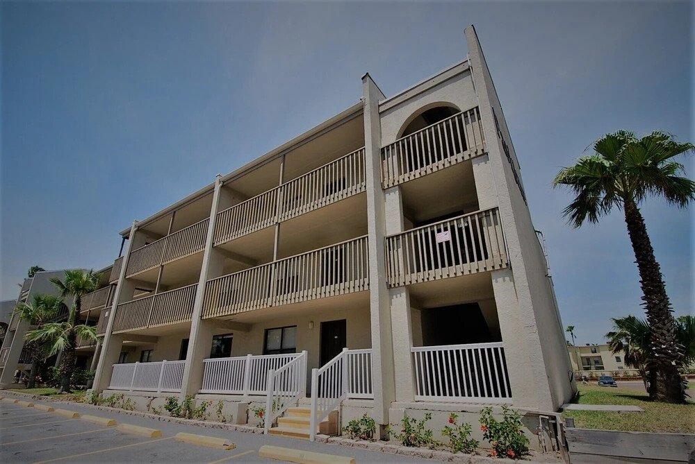 Parklane Condo Unit #311 2 Bedrooms 2 Bathrooms Apts