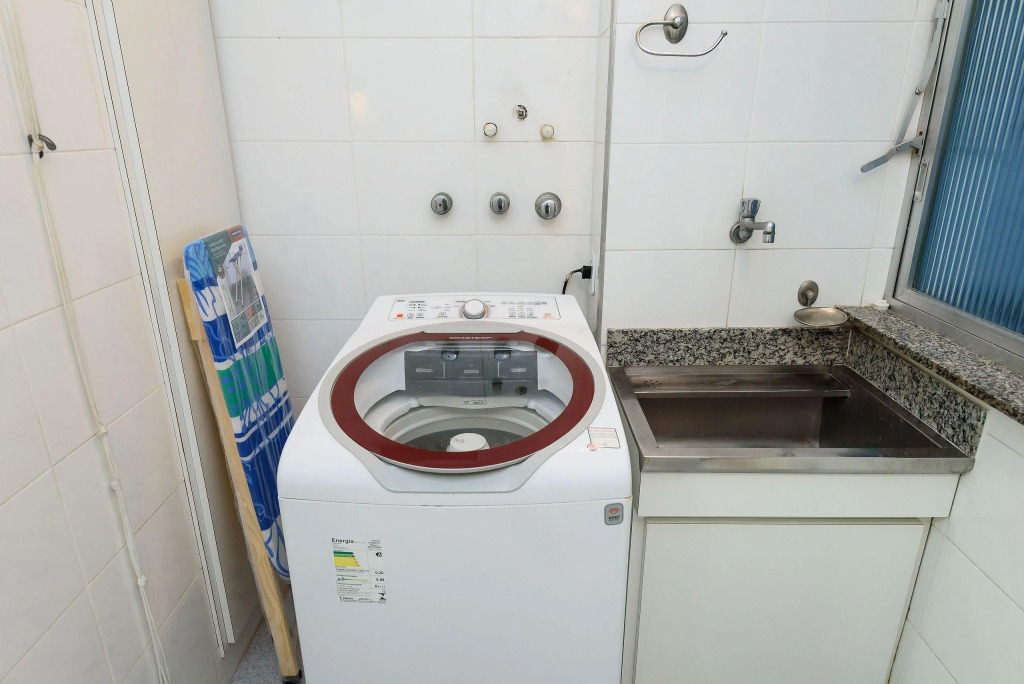 Apto Antigo No Leblon P/ 7 Pessoas | Gsm 300/701