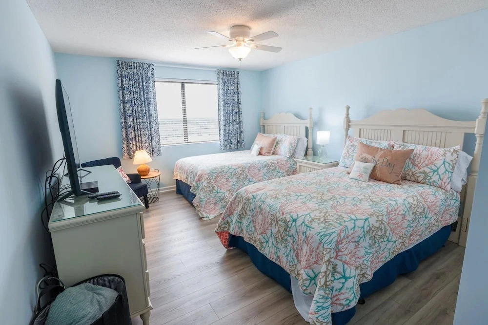 1608 Brighton Tower 2 Bedroom Condo