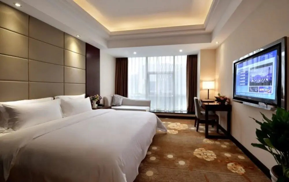 Howdy Smart Hotel Women Shoe City Branch