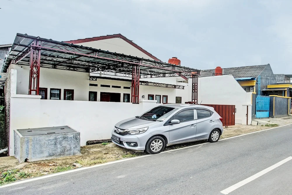 OYO LIFE 92034 Jay Homestay Syariah