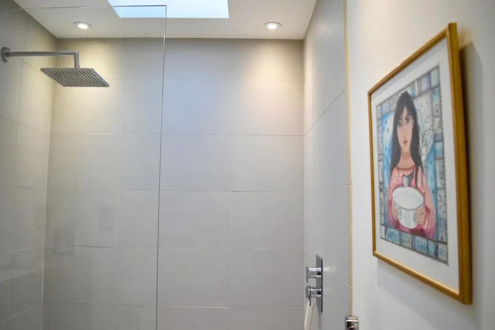 Modern 1 Bedroom Kensington Flat With Roof Terrace