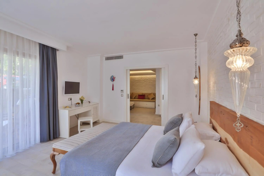 Arnna Hotel