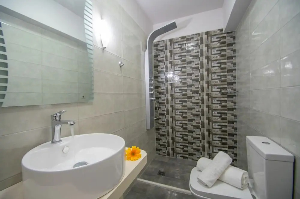 Zante Lagos holiday homes Treehouse and Villa