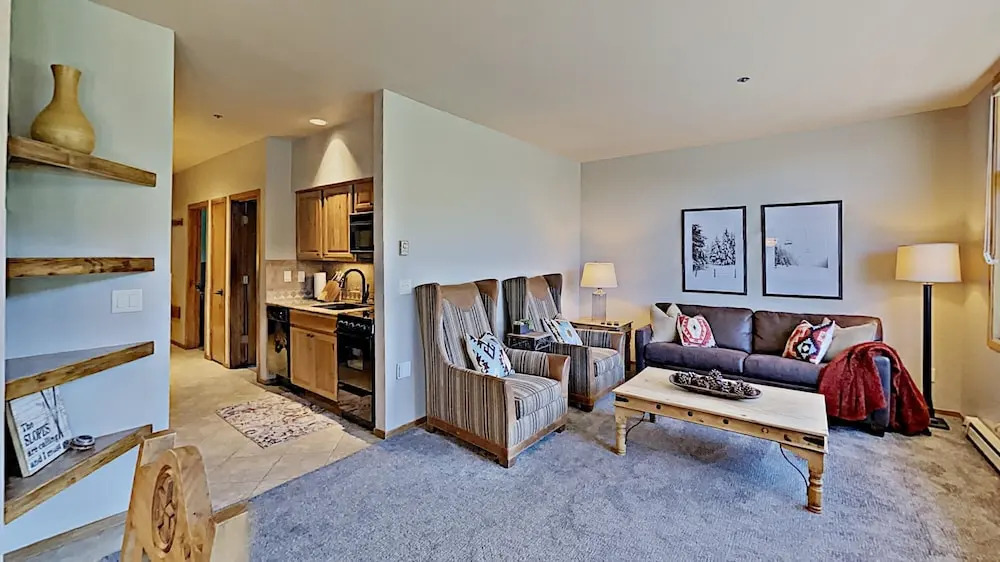 River Bank Lodge 2917