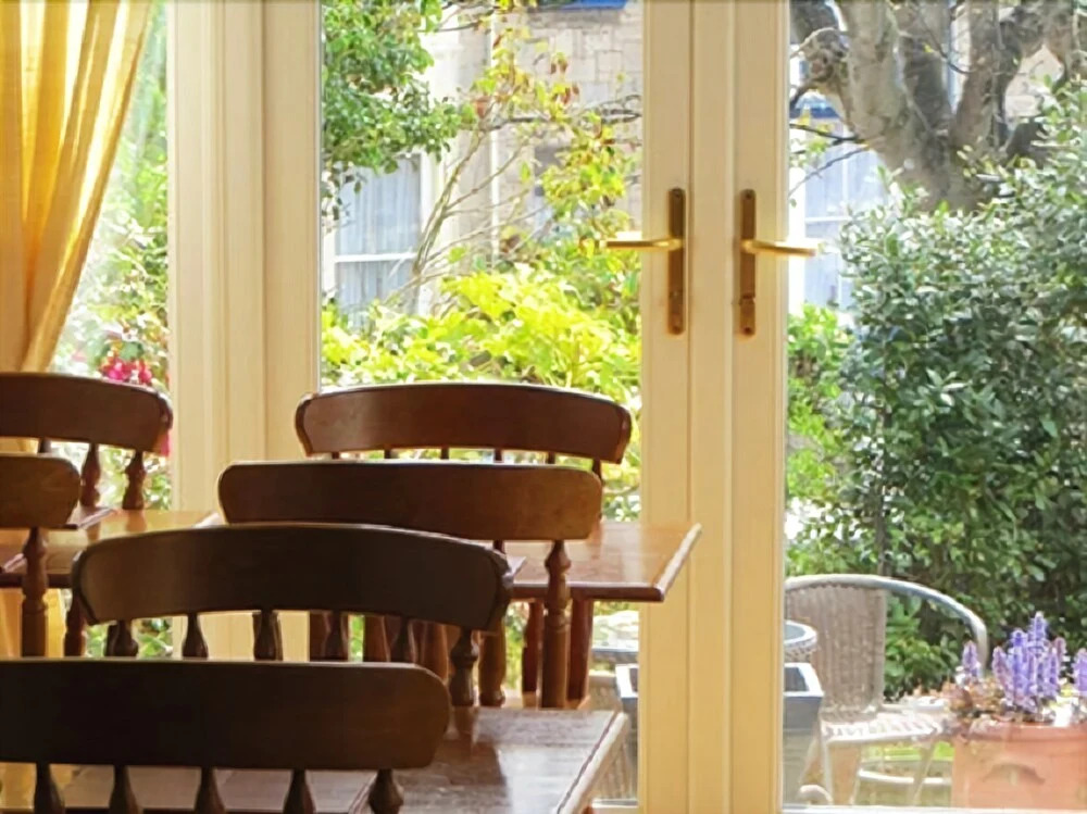 Seaclyffe Hotel Ltd