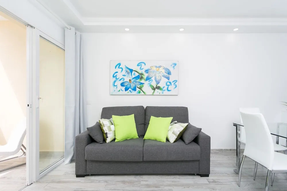906. Luxury Paraiso Apartment with Sea View