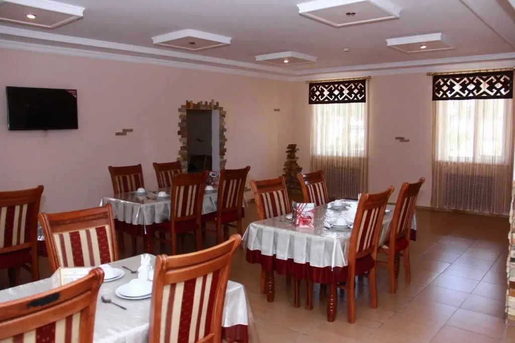 Dosliq Hotel (Дослик)