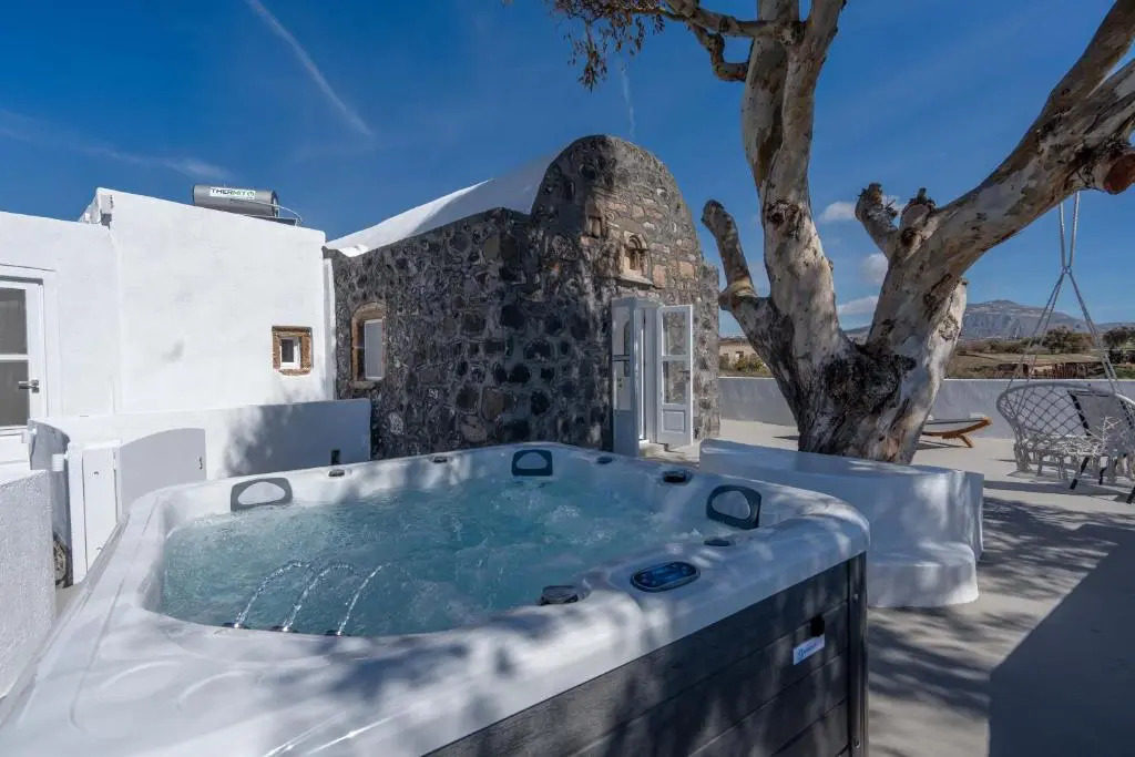 Red beach Harmony Suites Stone house