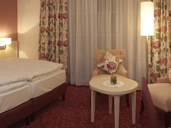 H Perl Hotel-Restaurant