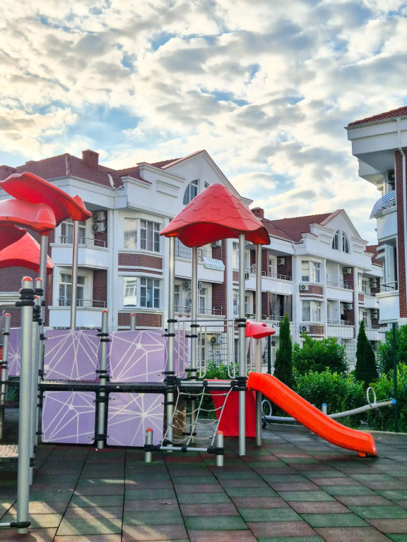 Стильная квартира на четверых в ЖК "Курортный"