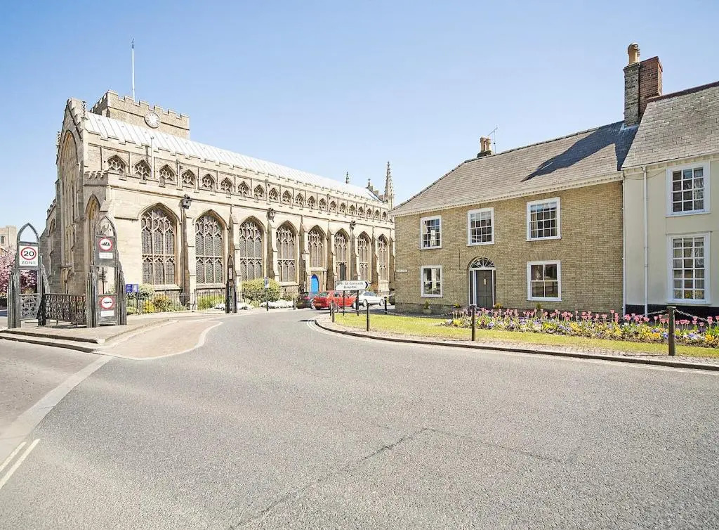Crown Place