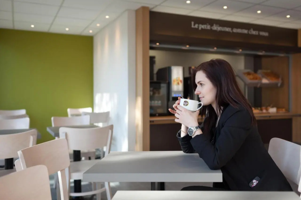 B&B HOTEL Nîmes Ville Active, parking sécurisé gratuit