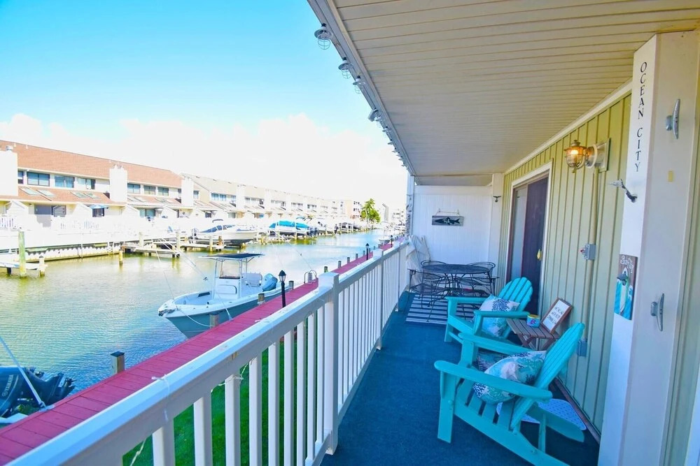 The Chateau 101b 2 Bedroom Condo by RedAwning