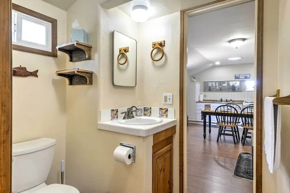 Cozy Arroyo Grande Cottage w/ Patio & Grill!