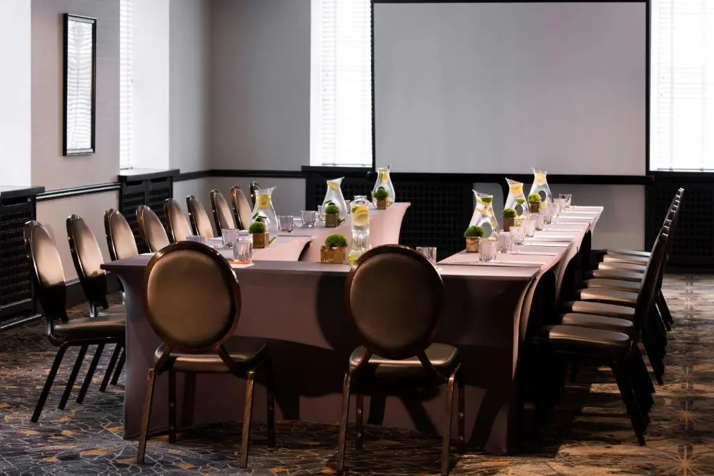 The Allegro Royal Sonesta Hotel Chicago Loop
