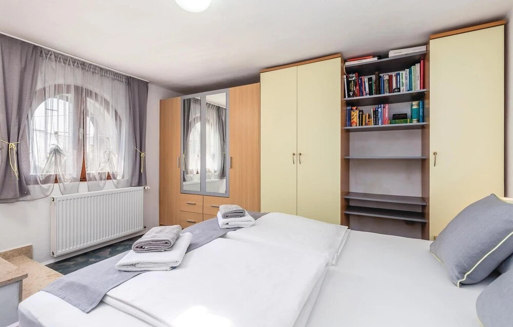 Awesome Home in Veprinac With Wifi and 1 Bedrooms