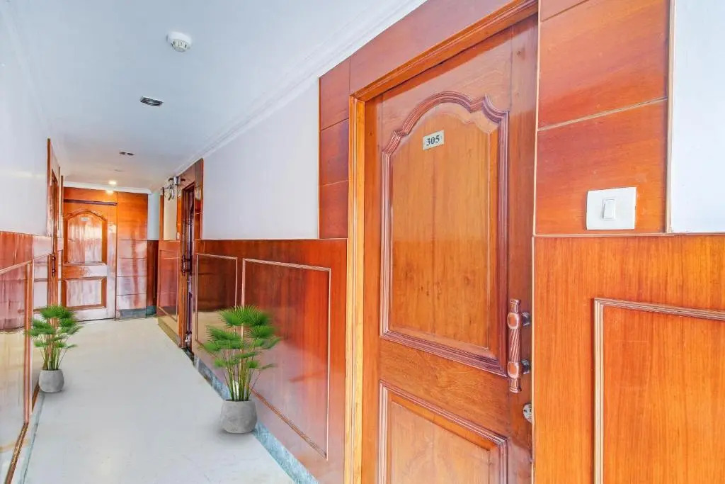 OYO Townhouse 92944 Hotel Pan Asia International