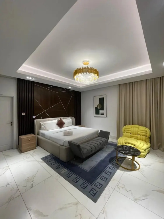 Sujimoto Residences Precious
