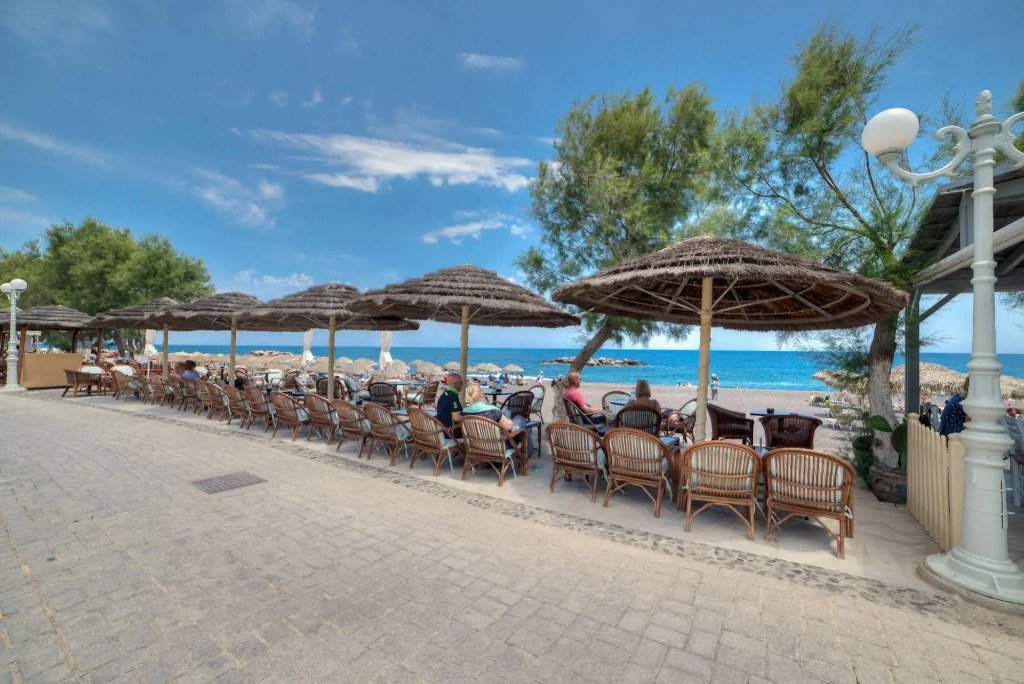 Nostos Beach