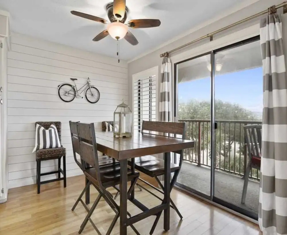 Beach & Tennis Admirals Row 320 - Two Bedroom Condo