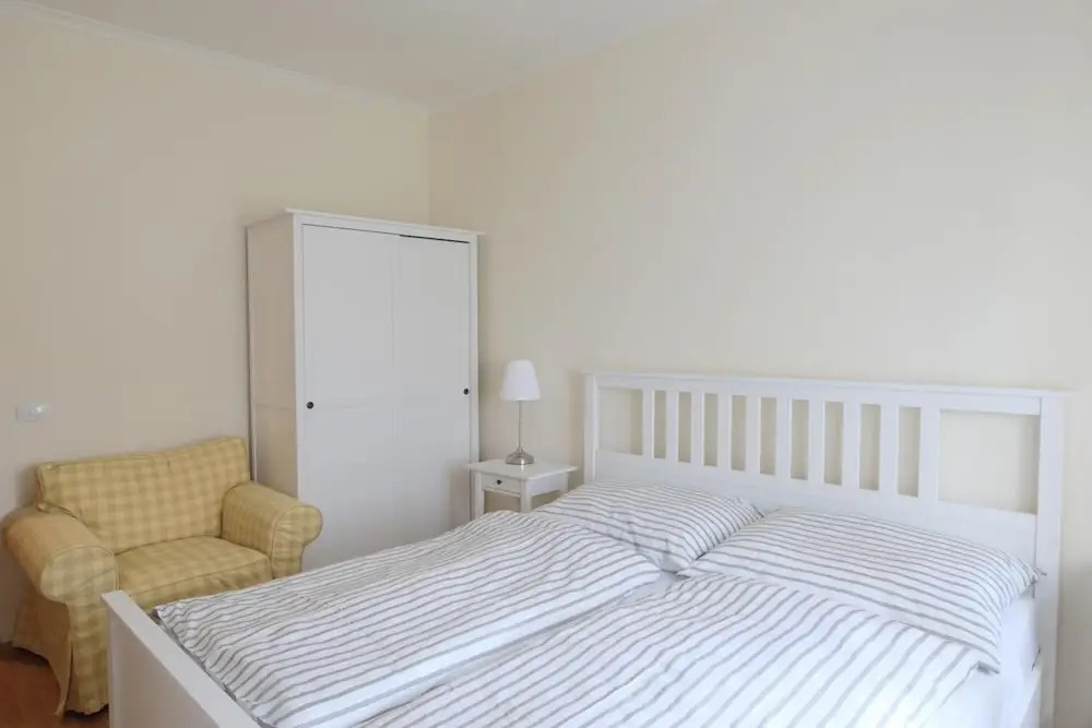 One-bedroom apartment near I.P.Pavlova