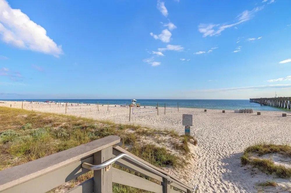 Seabatical! 3BR 2BA Coastal Retreat for 8 Relax, Unwind, and Recharge