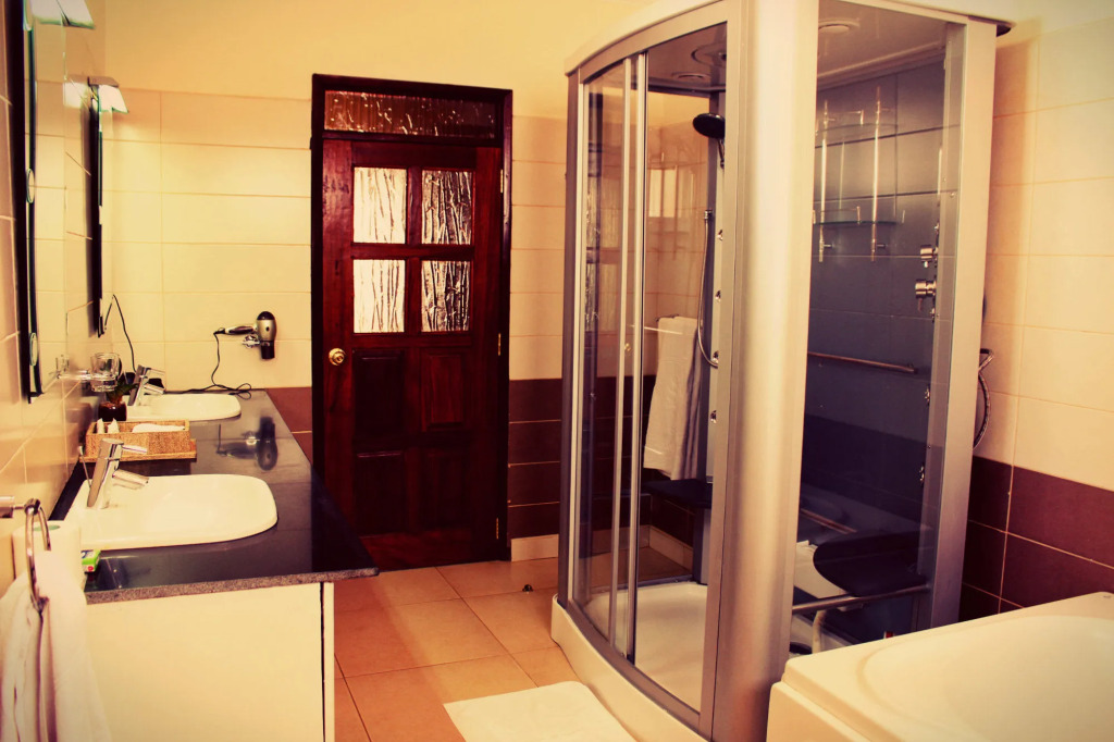 Sovereign Hotel