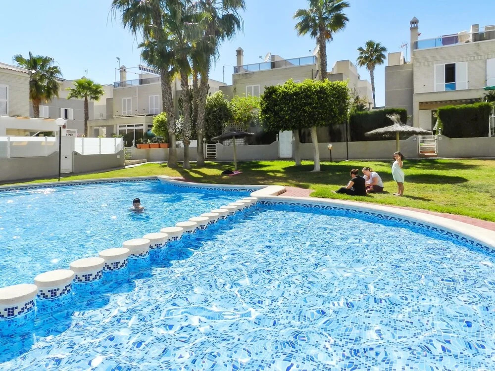 Studio in Torrevieja - Alicante, With Pool Access, Enclosed Garden and