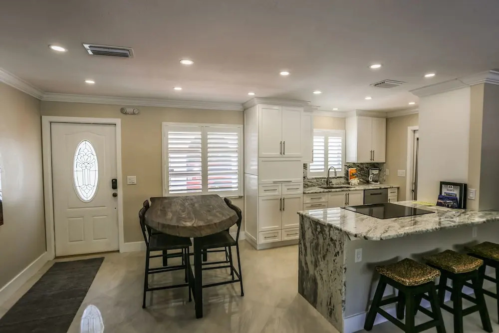7965 Estero - Paradise Point