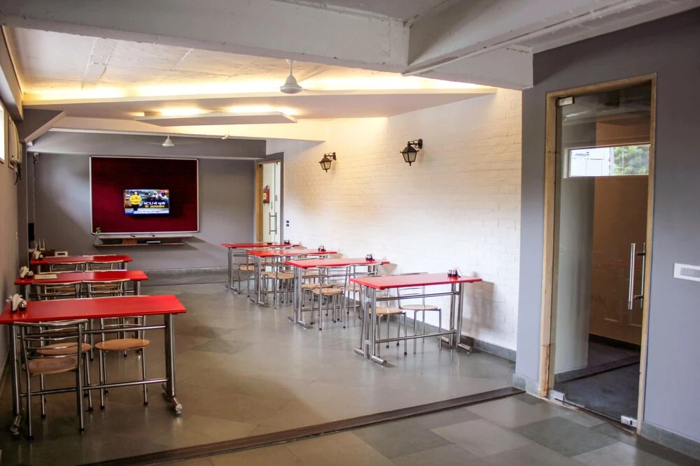 FabHotel Infinity Nest Sushant Lok
