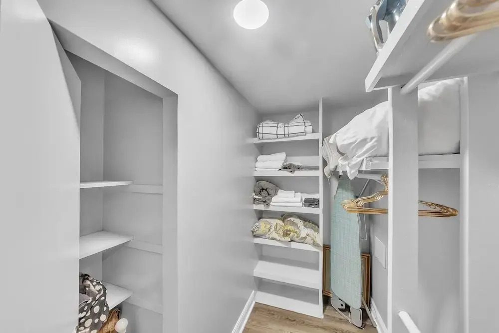 Comfy Apt 4 In Historic Museum District 1 Bedroom Duplex