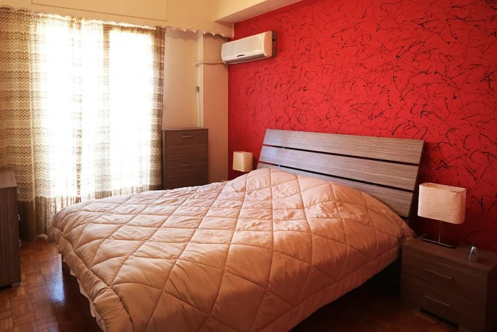 Romantic Apt with Penthouse & Acropolis View