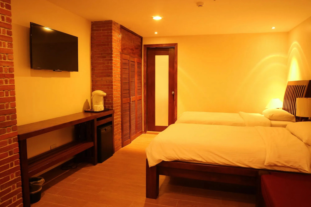Mango Valley Hotel 3