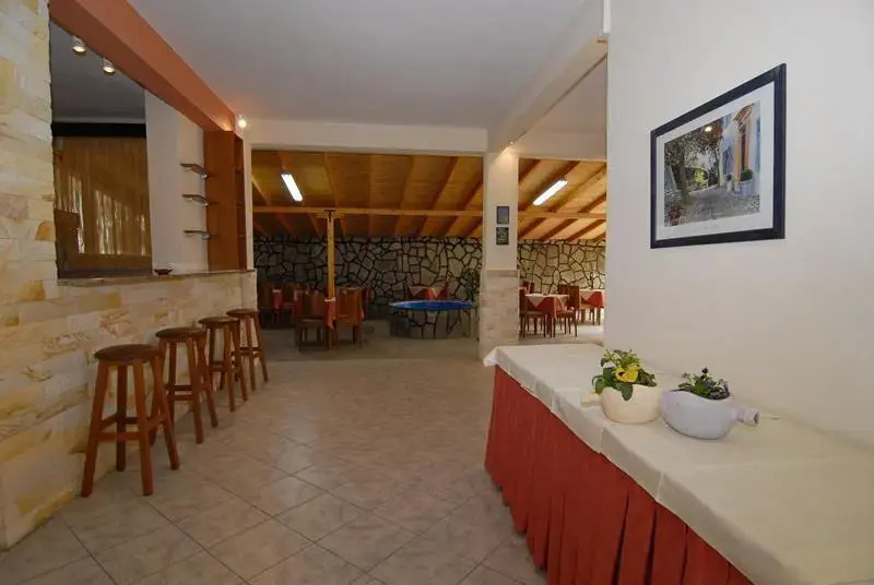Meni Studios