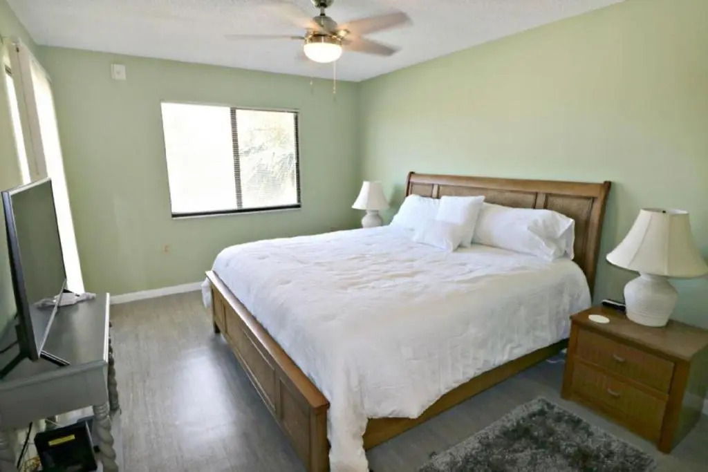 Ocean Village Club N36