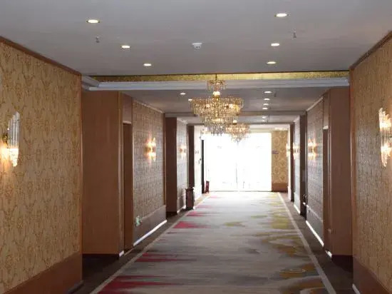 Fengshan International Hotel