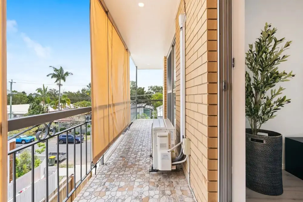 Elegant 2-bed With Balcony by Parks and Amenities