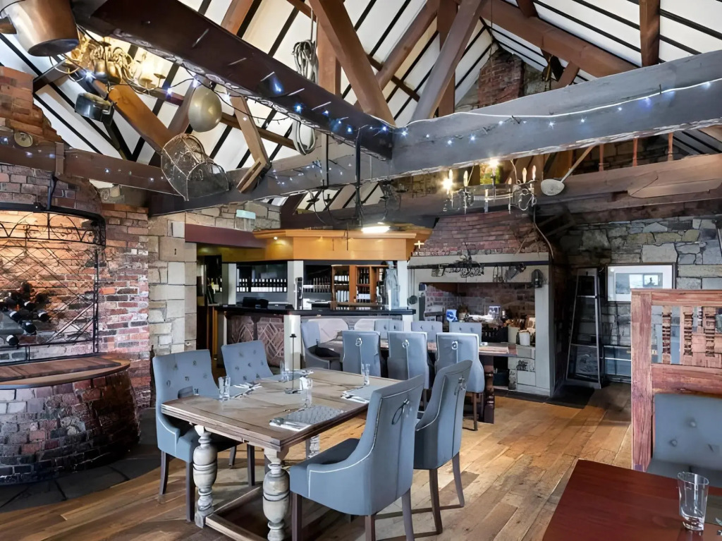 The Cook and Barker Inn